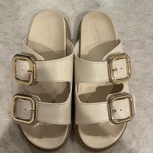 Universal Threads Women sandal